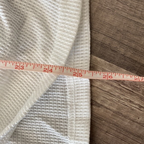 NEW Leopard Long Sleeve Waffle Knit - Picture 16 of 17